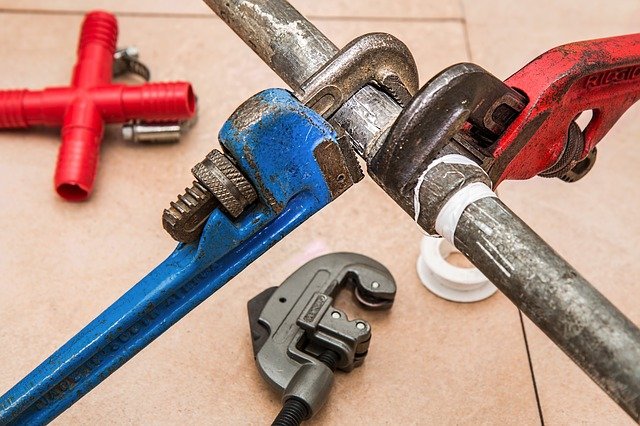 How Do You Repair A Rot In A Log Home?